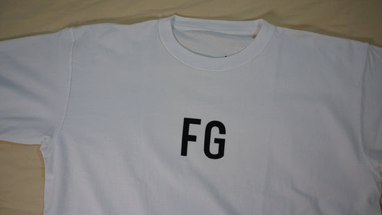 CAMISETA FEAR OF GOD ESSENTIALS DE ALGODÓN