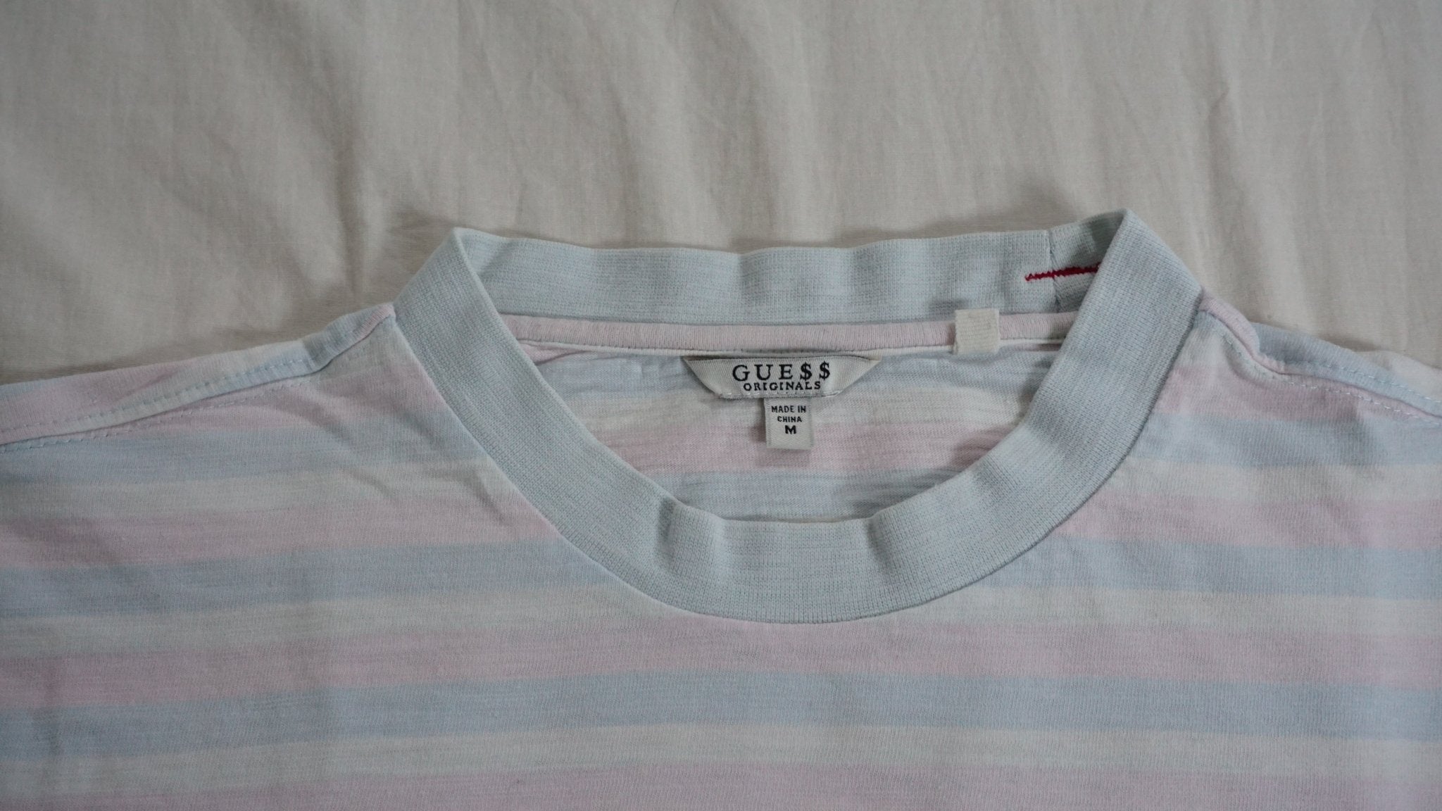 Camiseta Guess x A$ap Rocky de algodón y manga corta - CONEJO BLANCO VINTAGE