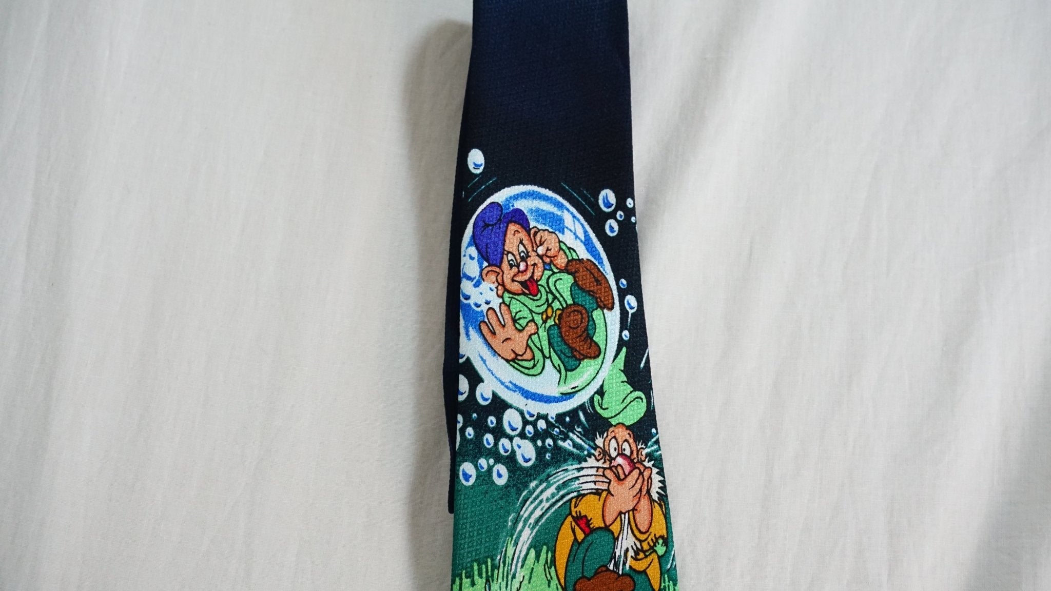 Corbata APC x Disney 7 enanitos - CONEJO BLANCO VINTAGE